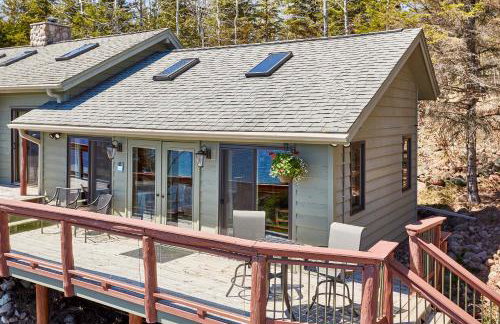 Cozy Schroeder Studio with Deck on Lake Superior - Foto 20