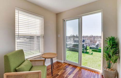 Townhouse - Urban Living with Rooftop Deck! - Foto 24