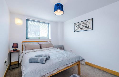 Central Leeds 2BR 2BA, Wi-Fi, Kitchen, Sleeps 5 - Foto 3