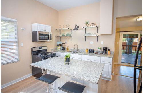 3 Br/1 BA Remodeled Home Near Downtown - Foto 16