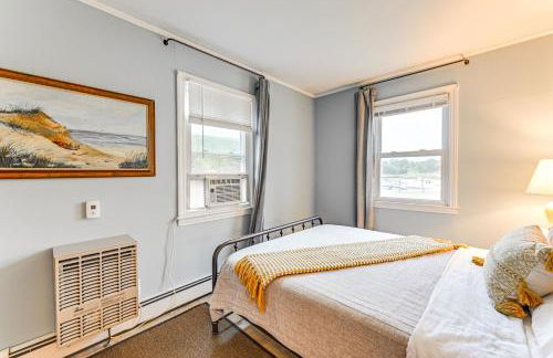 Bayfront East Quogue Retreat with Private Boat Dock - Foto 11