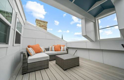 Huge Retrea w Rooftop Deck Stay At Farmers Market - Foto 45