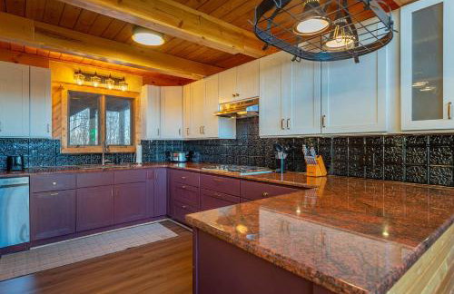 6 Br Cabin Hot Tub Fire Pit Min to Hatley Pointe - Foto 12