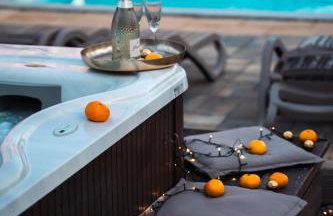 VSG Resort - 200m from Beach, Pool, Sauna & Jacuzzi - Foto 80