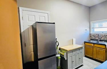 Suites on East Side near Whole Foods, Brown University, Miriam Hospital, MBTA, Downtown, - Foto 6