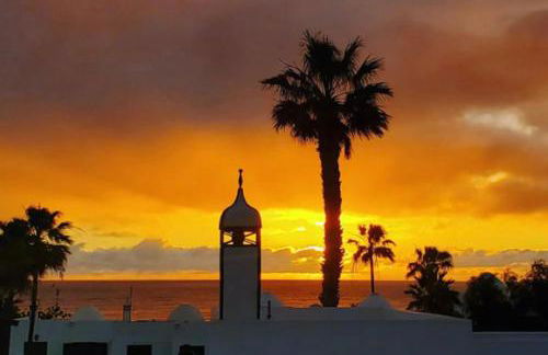 Cozy Waterman beach house - Photo 2