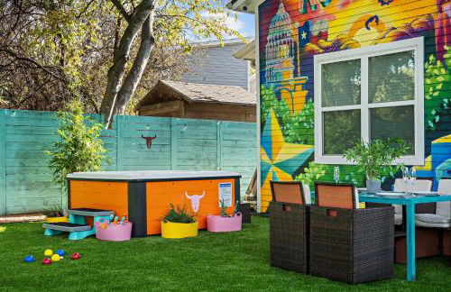 Austin Oasis Spacious 4BR Retreat with Hot Tub Cowboy Pool and Infrared Sauna Perfect for Families and Bachelorettes - Photo 25