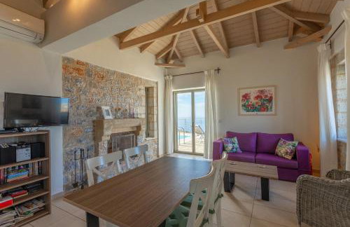 IRIS, Luxury Stone Villa in Stoupa with Private Infinity Pool, BBQ and Amazing Sea View - Foto 4