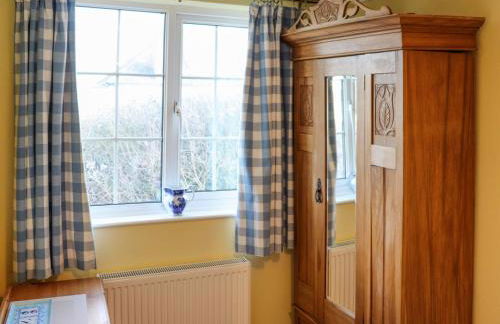 The Cottage - Photo 2