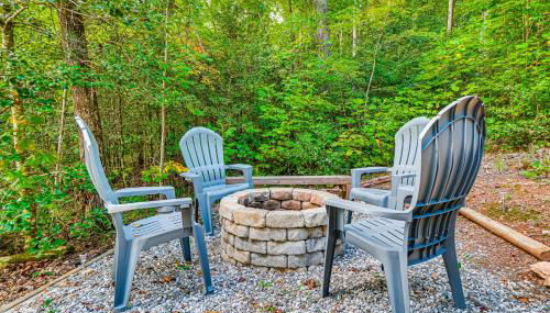 9 Mi to Lake Burton Cabin with Deck Near Helen - Foto 2