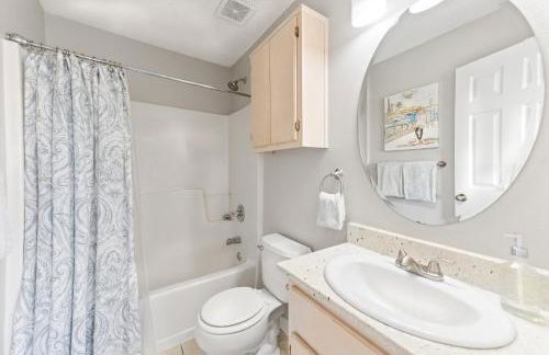 Beach House 5min walk to beach, pool, close to shops and activities - Foto 27