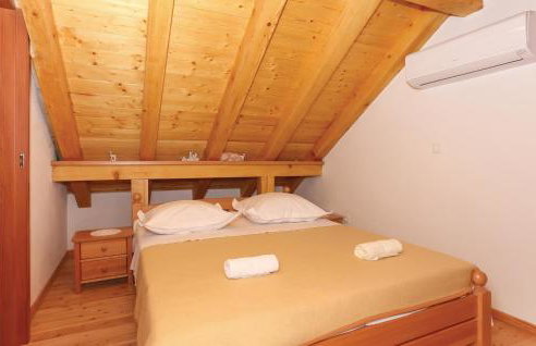 10 Bedroom Beautiful Home In Kucice - Foto 44