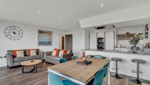 7 Waterstone House - Luxury Apartment Overlooking South Beach, Tenby - Foto 5