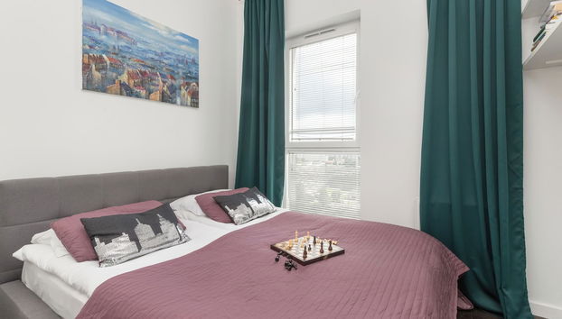 17th Floor Gdansk Apartment by Renters - Foto 3, Habitación