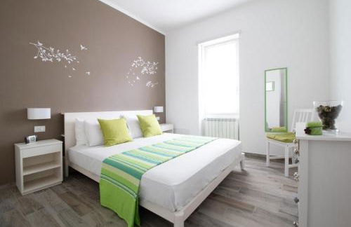 WELCOME RIVIERA - FIOCCO DI MARE elegante e moderno appartamento completamente rinnovato situato in una zona tranquilla -toll parking at 15 euro per day to be booked in advance -subject to availability - Foto 4