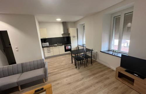 Appartement centre-ville de Lure droit - Foto 1