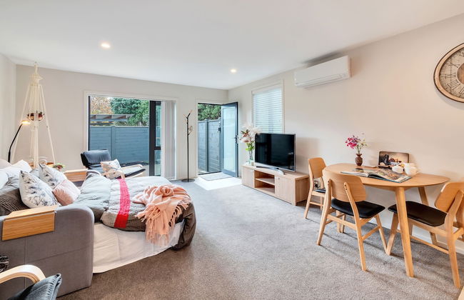 Beautifully Styled 2BR w 2 Carparks & Aircon - Foto 17