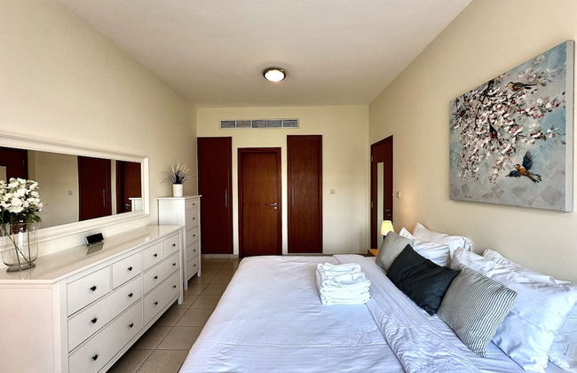 Lux BnB I Turia Tower I Lake & Garden View - Photo 5