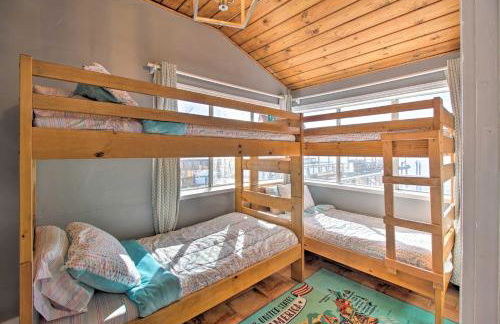 Lakefront Sanctuary with Mount Konocti Views - Foto 17