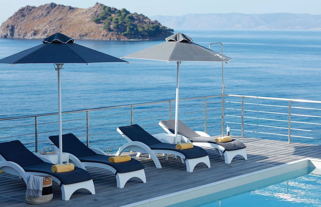 Eleia Seafront Rooms & Villas - Photo 40