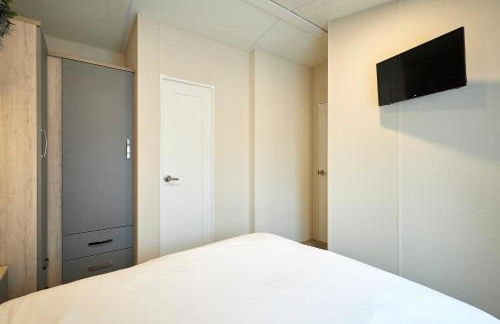 Pine Lodge with Hot Tub - Foto 24