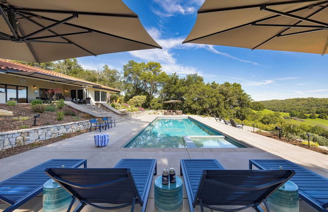 Rancho Robles by Avantstay Vineyard Villa w/ Views, Pool & Privacy - Foto 43