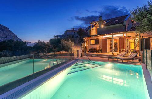 NORMABEL relaxing villa with heated pool and sauna - Photo 1