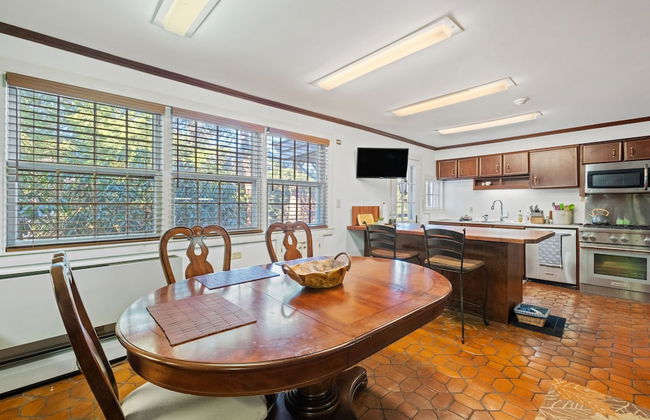 Spacious Dartmouth College Home on Occum Pond - Photo 15