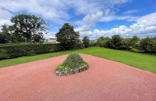 Spectacular 7BR House Hot Tub and Gardens in Gretna - Pass the Keys - Foto 79