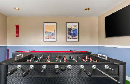 Point Loma Home w Putting Green Firepit Game Room Beach Access Zola Street by AvantStay - Foto 17