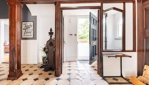 Cotswold Cheltenham, whole house with hot tub - Foto 2