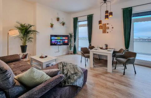 WiLUKA Penthouse mit großer Dachterasse -highspeed Wifi- 24Std Check-In -nachhaltig eingerichtet- Netflix - Photo 14