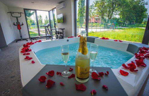 Luxury Villa Lucella, big pool, spa, tennis, gym, volleyball - Foto 29