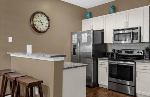 3 Bedrooms S / Lucaya Village Townhouse by RedAwning - Foto 13