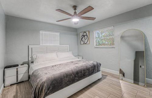 East Boca Getaway with Hot Tub Near Beach and Mizner Park - Foto 11