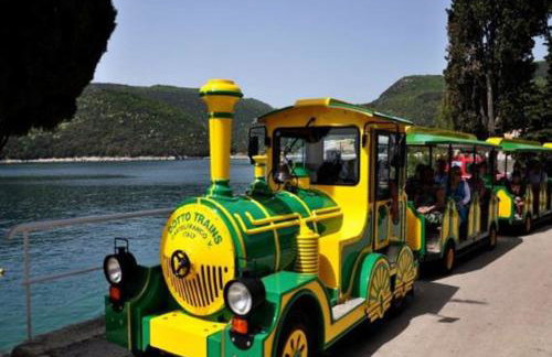 Sunset holiday home with pool and large, mature garden - Foto 59