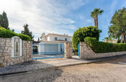 Bright 3 BDR Duplex House With Pool by LovelyStay - Foto 46