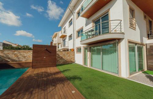 Pool & Cinema Villa by Vacationy - Foto 6