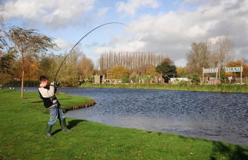 Billing Aquadrome - Alberta Caravan 2 Bedroom Sleep 6 - Photo 39