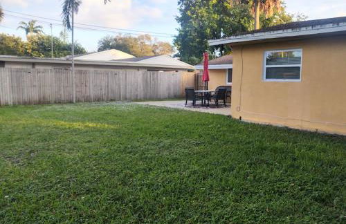 Family, Couples Retreat near Airport, Cruise Port & Beaches - Foto 22