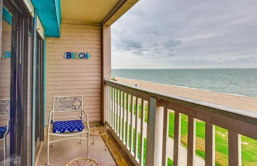 Waterfront Corpus Christi Escape with Pool Access! - Foto 1