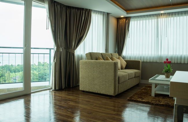 The Near Residence - Sriracha - Foto 22