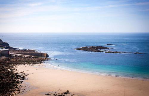 Sheldrake Beach Villa Sea-views Large Garden - Photo 7