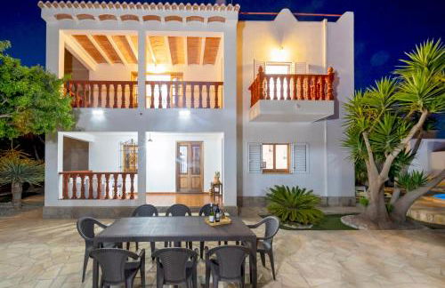 Villa in Playa D´en Bossa sleeps 9 - Foto 34