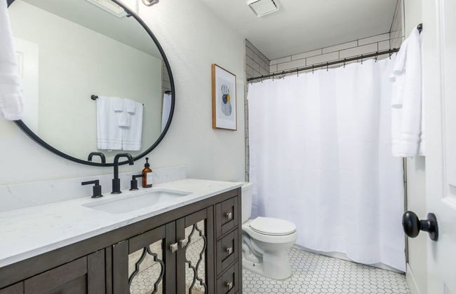 5BR Citrus Estate Sleeps 13 Free Htd Pool Gameroom - Photo 21