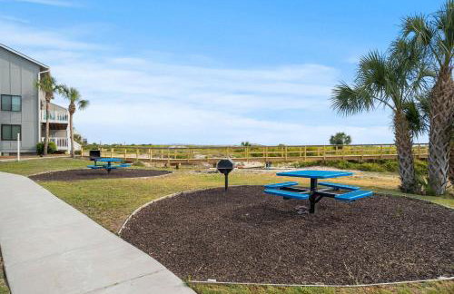 Oceanfront St Helena Island Condo with Beach Access! - Foto 29