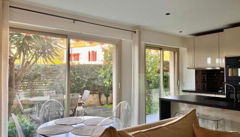 L'Azur - Apt de Standing - Piscine - Parking - Foto 5, Garden, Garden view