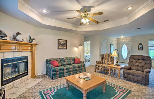 Family Alba Home w/ Boat Dock on Lake Fork! - Foto 4