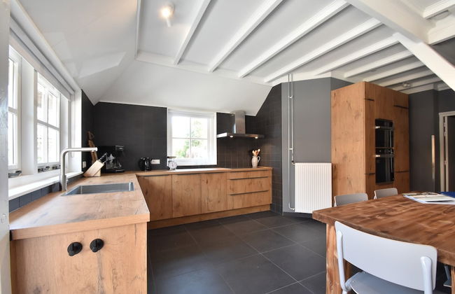 Luxuriously Restored Farmhouse With Trendy Interior Close to sea and Forest - Foto 34