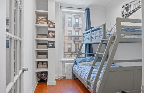 Large Home - Great Location - 15 Minutes to NYC - Foto 5